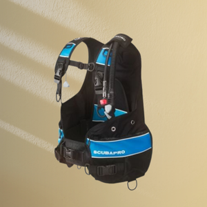Alternative view of Gilet Go avec Inflateur BPI SCUBAPRO QUICK CINCH